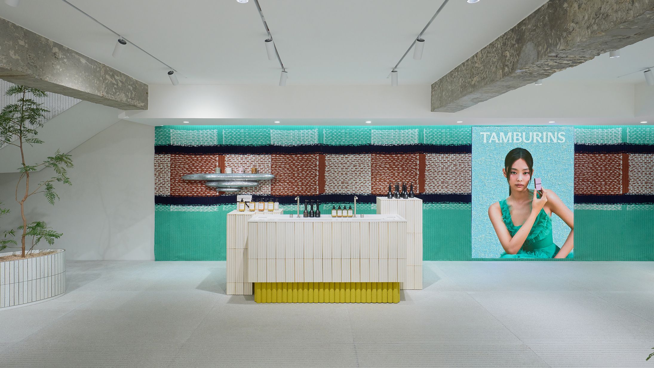  韩国 TAMBURINS 汉南旗舰店 賣場形象 10